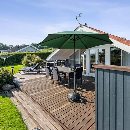 Algut - 75m From The Sea By Interhome Mommark