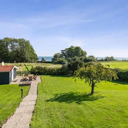 Algut - 75m From The Sea By Interhome *