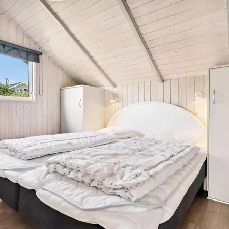 Algut - 75m From The Sea By Interhome Mommark