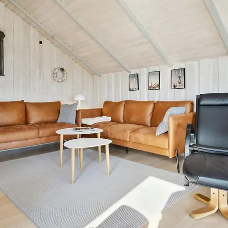 Dom wakacyjny Algut - 75m From The Sea By Interhome Mommark