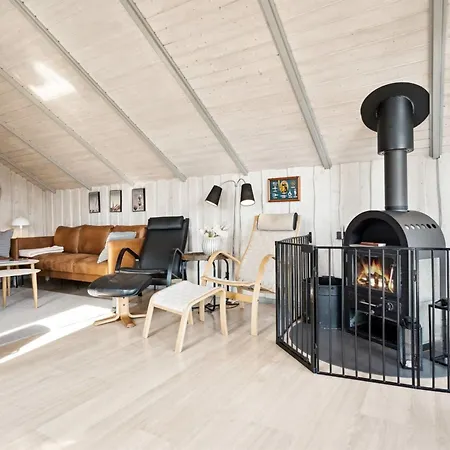 Algut - 75m From The Sea By Interhome *