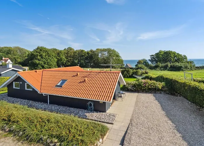 Algut - 75m From The Sea By Interhome *