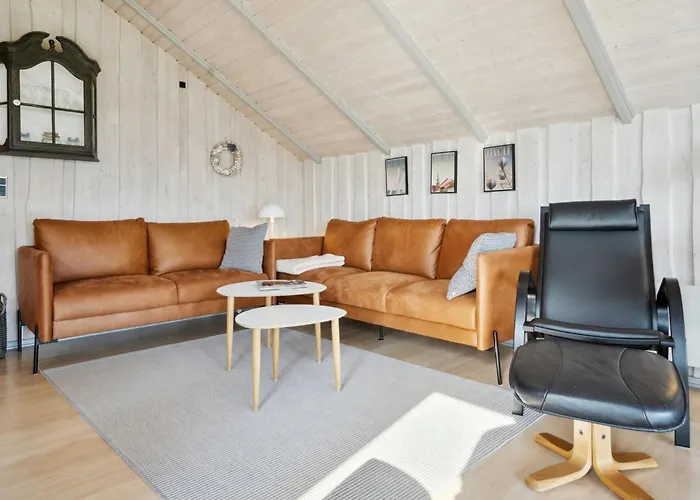 Сasa de vacaciones Algut - 75m From The Sea By Interhome Mommark